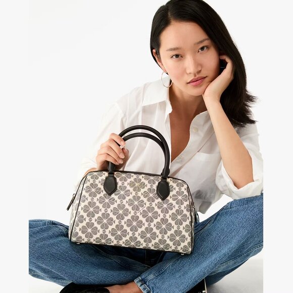 NWT ⭐ KATE SPADE #1831 Signature Spade Flower Large Dolly Duffle Crossbody ✨ NWT - Picture 5 of 17